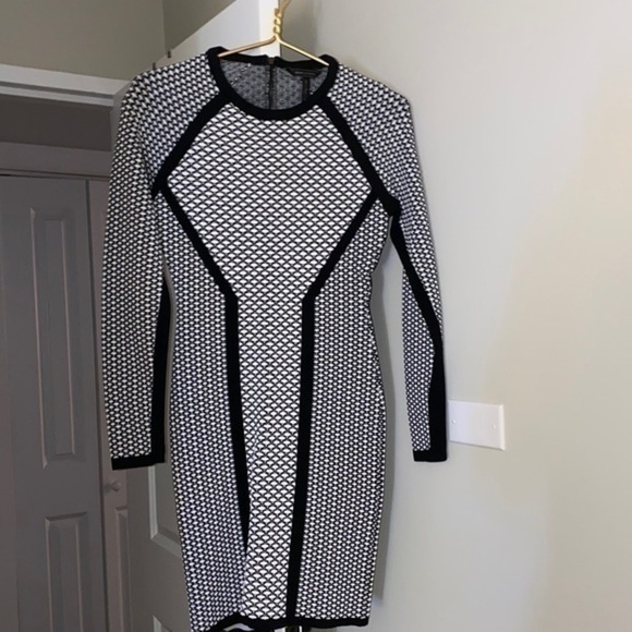 BCBGMaxAzria like new M bandage dress with long zipper on the back super stylish - Picture 9 of 13